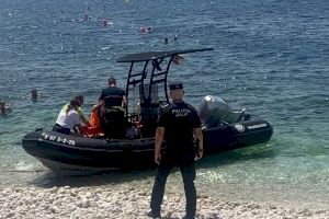 Un hombre se precipita al mar tras caer 5 metros desde el Penyal d'Ifach - (foto 7) Un hombre se precipita al mar tras caer 5 metros desde el Penyal d'Ifach - (foto 7)