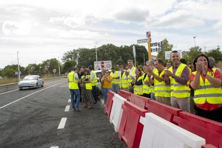 Reabre el puente que recupera la conexión entre Riba-roja y las urbanizaciones norte
