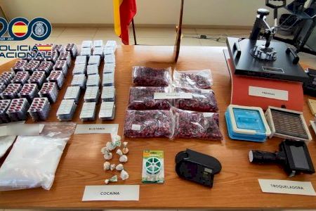 Desmantelan un laboratorio ilegal de fármacos para la disfunción eréctil en Manises