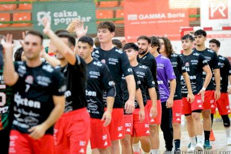 Balonmano Mislata estrenó la nueva temporada con una clara victoria ante Castellón Balonmano Mislata estrenó la nueva temporada con una clara victoria ante Castellón