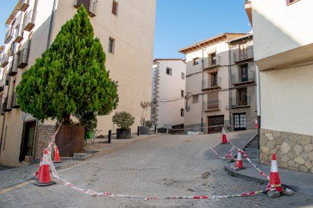 Finalizan las obras de reparación de la calle la Font y reanudan las de Sant Miquel Finalizan las obras de reparación de la calle la Font y reanudan las de Sant Miquel