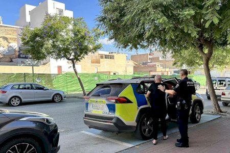 Localitzen amb poca vestimenta i desorientat de nit pel Campello