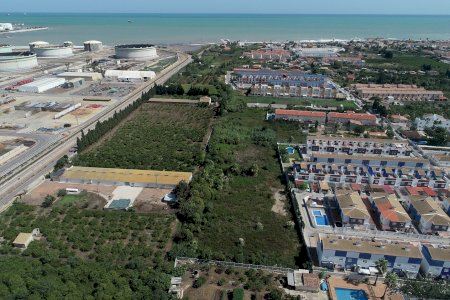 Almassora avanza en un plan de renaturalización para mitigar el impacto del Serrallo y crear una gran franja verde