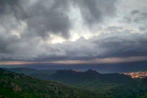 Primeros avisos amarillos por las lluvias que se avecinan esta semana en la Comunitat Valenciana Primeros avisos amarillos por las lluvias que se avecinan esta semana en la Comunitat Valenciana
