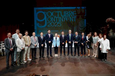Ontinyent reconeix la trajectòria dels premiats i premiades del “9 d’Octubre” en la Sala Gomis Ontinyent reconeix la trajectòria dels premiats i premiades del “9 d’Octubre” en la Sala Gomis