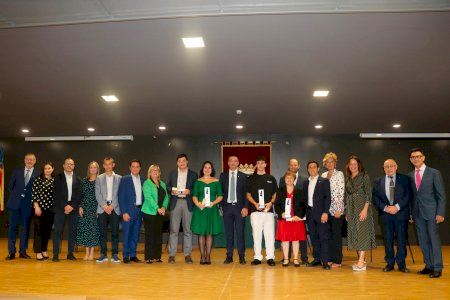 Llíria entrega els Premis Jaume I amb motiu del 9 d’Octubre Llíria entrega els Premis Jaume I amb motiu del 9 d’Octubre