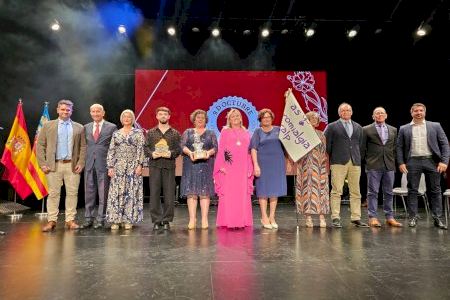 Calp celebra el 9 d’Octubre concedint el premi “Jaume Pastor i Fluixà-9 d’Octubre” a CREAMA Calp celebra el 9 d’Octubre concedint el premi “Jaume Pastor i Fluixà-9 d’Octubre” a CREAMA