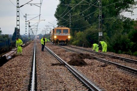 Reobrin el Corredor Mediterrani tres dies després de les riuades de la DANA Alice Reobrin el Corredor Mediterrani tres dies després de les riuades de la DANA Alice