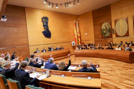 La Diputació de València aprueba 1,4 millones de euros para mejorar 6 trinquets y ayudas para los cuarteles de Sueca y Oliva La Diputació de València aprueba 1,4 millones de euros para mejorar 6 trinquets y ayudas para los cuarteles de Sueca y Oliva