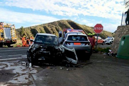Grave accidente con varios heridos en Jalance tras un choque entre tres vehículos
