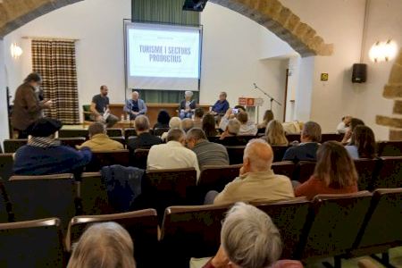 Éxito de participación del seminario "La Morella que queremos" organizado por el PSPV Morella