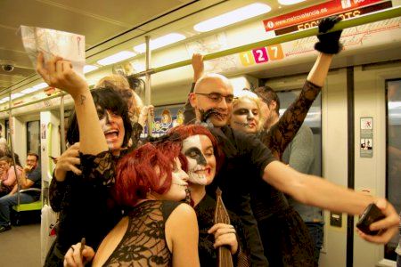 Metrovalencia amplía su servicio hasta las 03:30 en Halloween para garantizar la movilidad nocturna en Valencia