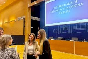 Nuria Martínez agradece la implicación del personal de Justicia en el proceso de implementación de la ley del Servicio Público de Justicia Nuria Martínez agradece la implicación del personal de Justicia en el proceso de implementación de la ley del Servicio Público de Justicia