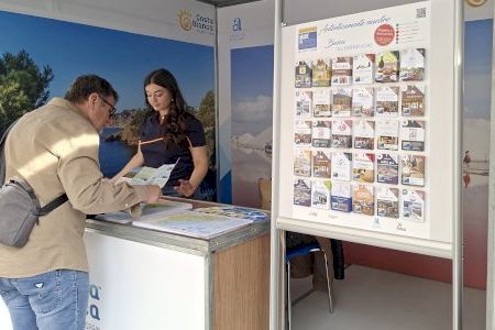 Costa Blanca exhibe la oferta de sus municipios en la Fira de Tots Sants de Cocentaina en su 679 edición