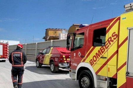 Rescate en una empresa industrial de Morella: una persona queda atrapada en el interior de las instalaciones Rescate en una empresa industrial de Morella: una persona queda atrapada en el interior de las instalaciones