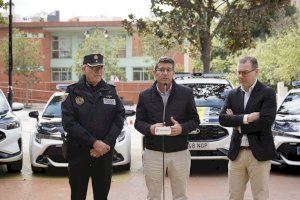Ontinyent presenta cinc nous vehicles policials i reforça la plantilla amb huit nous agents