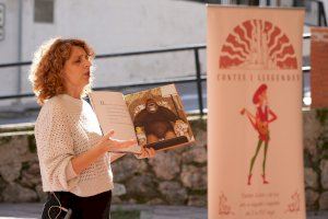 Jornada de conte a Vilafamés: dies plens de refranys, contes i milers d'històries fantàstiques - (foto 3) Jornada de conte a Vilafamés: dies plens de refranys, contes i milers d'històries fantàstiques - (foto 3)