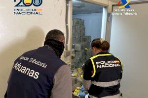 Desmantelan en un pueblo de Alicante un laboratorio de cocaína escondido entre toneladas de pulpa de fruta