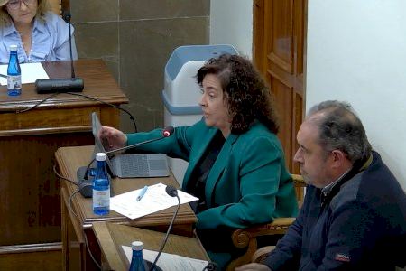 El PP exigeix a PSPV i Compromís que acrediten la legalitat de l’abocador utilitzat al costat del camp de futbol El PP exigeix a PSPV i Compromís que acrediten la legalitat de l’abocador utilitzat al costat del camp de futbol
