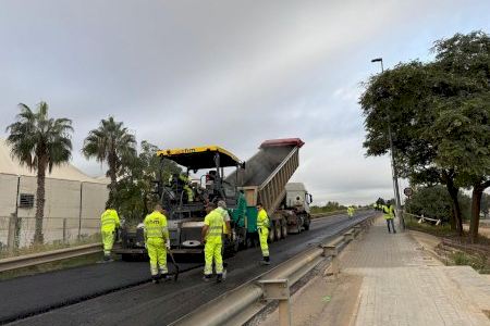 La Generalitat renova un dels principals vials d’Alfafar afectat pel trasllat dels treballs després de les riuades