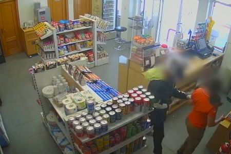 Detenido en Moncada el ladrón que amenazó con matar a la empleada de una gasolinera en Vinalesa