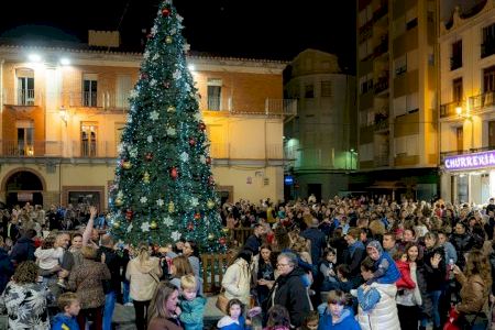 Nules reparte 900 euros en premios para transformar el pueblo en un gran escenario navideño