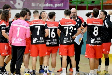 Balonmano Mislata remonta 9 goles, pero no puede evitar la derrota en el derbi ante Marni Balonmano Mislata remonta 9 goles, pero no puede evitar la derrota en el derbi ante Marni