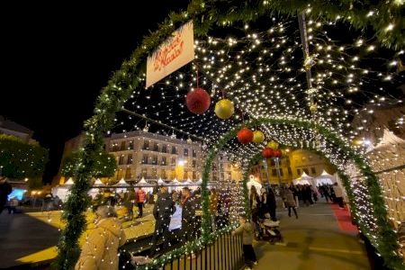 Onda abre la puerta a la Navidad con su mercadillo y el encendido de luces