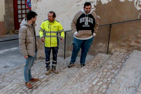 El taller de empleo ha finalizado la obra de la cuesta de la Cárcel y continuará la reparación del resto El taller de empleo ha finalizado la obra de la cuesta de la Cárcel y continuará la reparación del resto