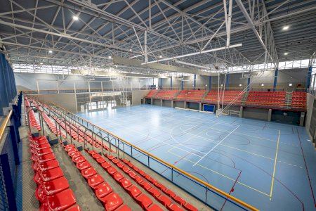 El director general d’Esport visita el nou pavelló de Sedaví reconstruït per la Fundació ACB