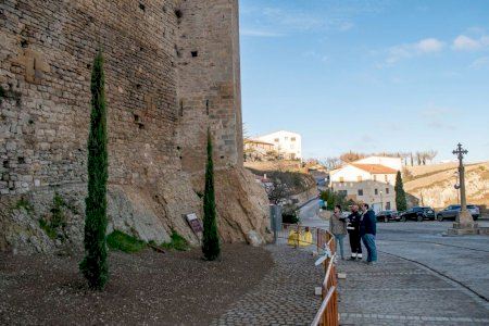 La entrada a uno de los portales más míticos de la Comunitat Valenciana cambia de ‘look’ tras una gran transformación La entrada a uno de los portales más míticos de la Comunitat Valenciana cambia de ‘look’ tras una gran transformación