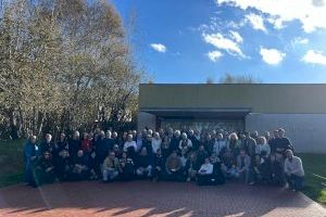 Vilafamés recull una distinció en l'assemblea nacional de Pobles Més Bonics d'Espanya - (foto 3) Vilafamés recull una distinció en l'assemblea nacional de Pobles Més Bonics d'Espanya - (foto 3)