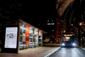 La EMT de Valencia ha iluminado ya el 93% de las marquesinas de sus paradas para hacerlas entornos seguros en la ciudad