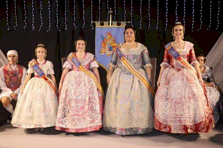 GALERÍA | La Falla Jaume I de Burriana vive su presentación