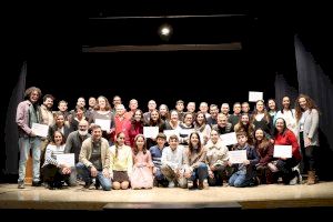 Burjassot premia 14 comerços i entitats per impulsar l’ús del valencià