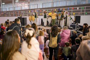Vilafamés celebra amb èxit la VI Fira de les Arts tot i la pluja Vilafamés celebra amb èxit la VI Fira de les Arts tot i la pluja