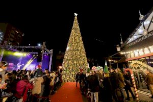 Gandia se llena de luces y magia para vivir una Navidad inolvidable en cada rincón de la ciudad - (foto 2)