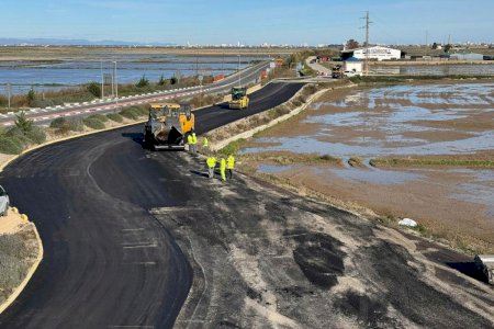 El Consell Agrari realiza trabajos de asfaltado en el camino dels Bassals El Consell Agrari realiza trabajos de asfaltado en el camino dels Bassals
