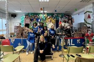 El CEIP Torrefiel vive una jornada mágica con la visita de los Reyes Magos