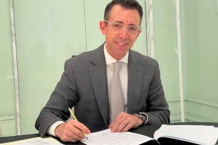 José Carmelo Llopis Benlloch, Vicente Cervera Muñoz y Enrique López Monzó toman posesión como nuevos notarios de Valencia