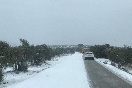 Requena demana a la població que es prepare davant el temporal de neu i recomana emmagatzemar aliments i combustible Requena demana a la població que es prepare davant el temporal de neu i recomana emmagatzemar aliments i combustible