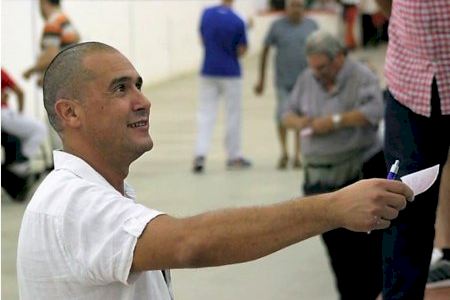 Va ser trinqueter en diversos municipis de la Marina i una persona molt respectada en el món de la pilota Va ser trinqueter en diversos municipis de la Marina i una persona molt respectada en el món de la pilota