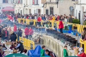Gran èxit del porrat i les calderes de Sant Antoni d'Oliva Gran èxit del porrat i les calderes de Sant Antoni d'Oliva