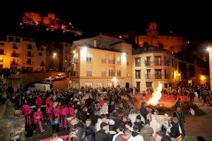 El foc i la 'matxà' arriben a Vilafamés amb el tradicional Sant Antoni El foc i la 'matxà' arriben a Vilafamés amb el tradicional Sant Antoni