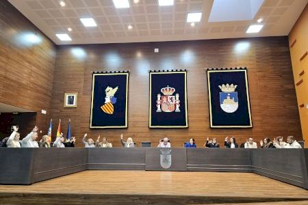 El Pleno ordinario de enero aprueba bonificaciones fiscales, ayudas sociales y respalda reclamar más financiación para municipios turísticos