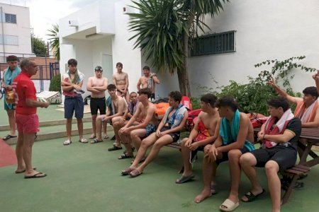La Regidoria de Joventut d'Alcalà-Alcossebre ofereix una formació oficial de socorrista terrestre i aquàtic