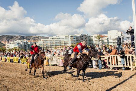 Oropesa del Mar pone el broche final a las fiestas de Sant Antoni con una jornada dominical marcada por la tradición y la participación