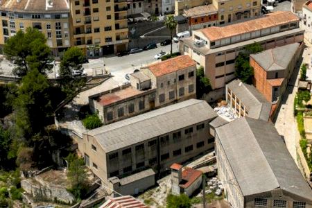 Bocairent crearà una zona d’aparcament en part de les antigues fàbriques del Tint Bocairent crearà una zona d’aparcament en part de les antigues fàbriques del Tint