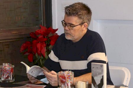 "Alicante no ha recibido la importancia que merece”: una novela explora la historia de sus barrios durante la guerra