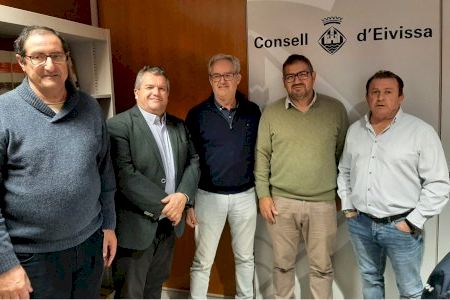 Baleares y la Comunitat Valenciana impulsan un acuerdo para reactivar el arrastre alicantino en Ibiza y Formentera